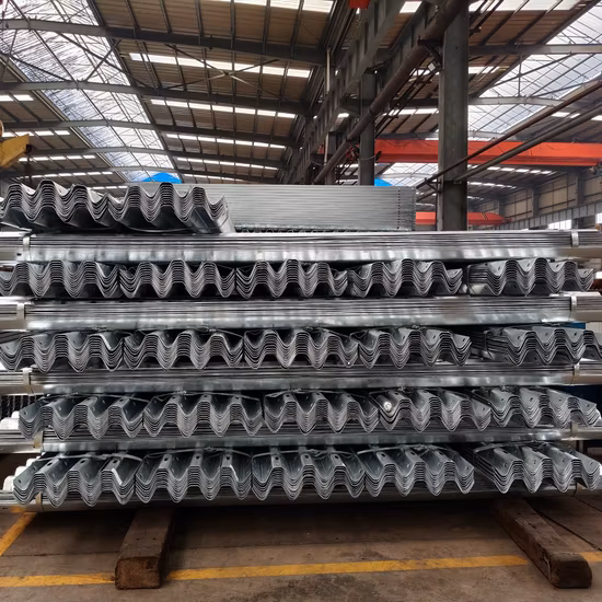 Verzinkte W-Stahl-Metallträger-Straßenverkehrssicherheits-Landstraßen-Leitplanken-Leitplanke